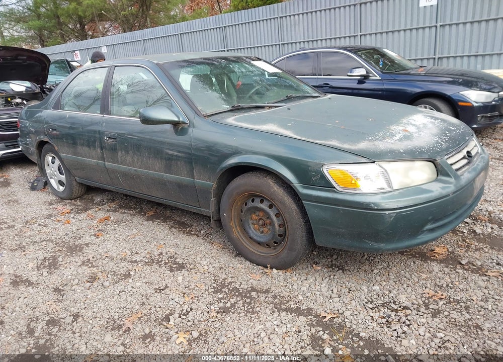 2001 TOYOTA CAMRY CE VIN: 4T1BG22K11U071521