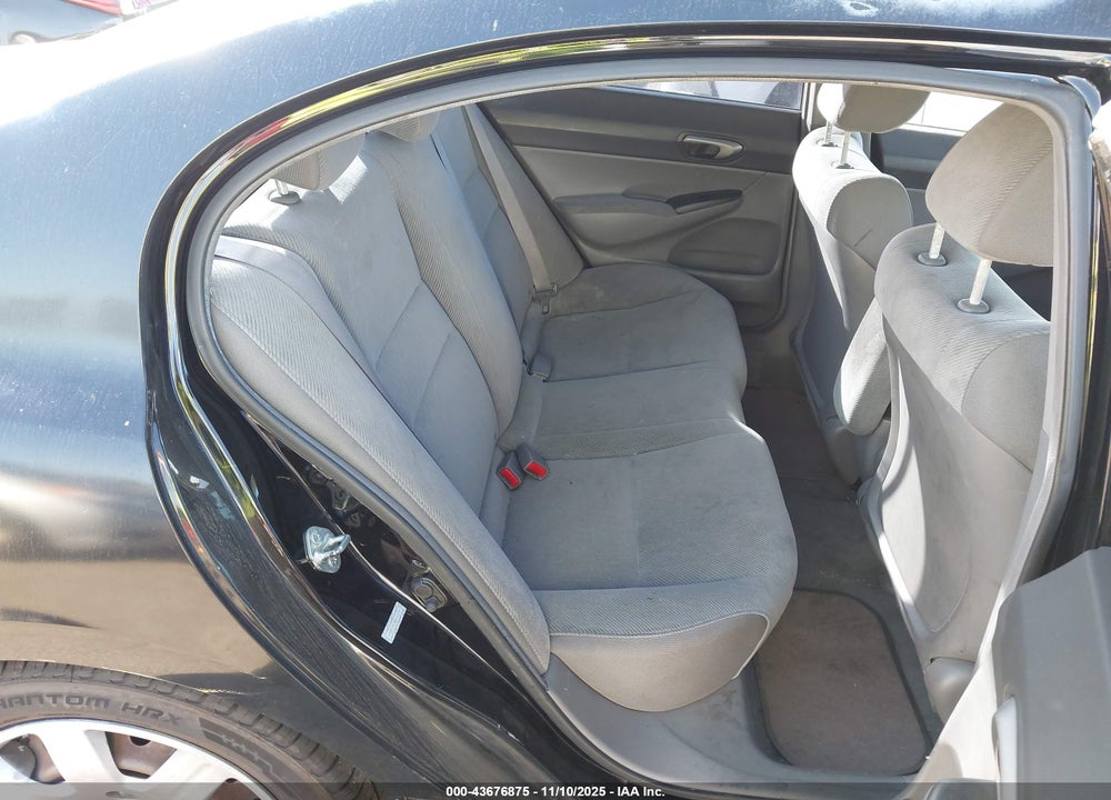 2011 HONDA CIVIC LX VIN: 2HGFA1F57BH531079