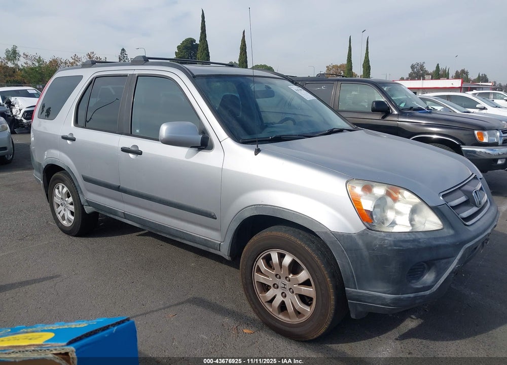 2005 HONDA CR-V EX VIN: JHLRD78805C015220
