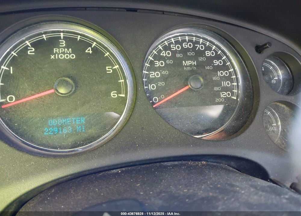 2009 CHEVROLET TAHOE LT1 VIN: 1GNEC23359R233077