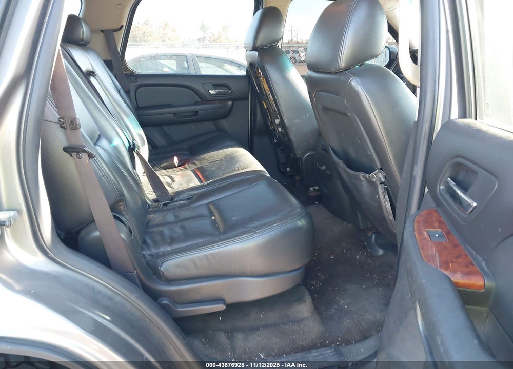 2009 CHEVROLET TAHOE LT1 VIN: 1GNEC23359R233077