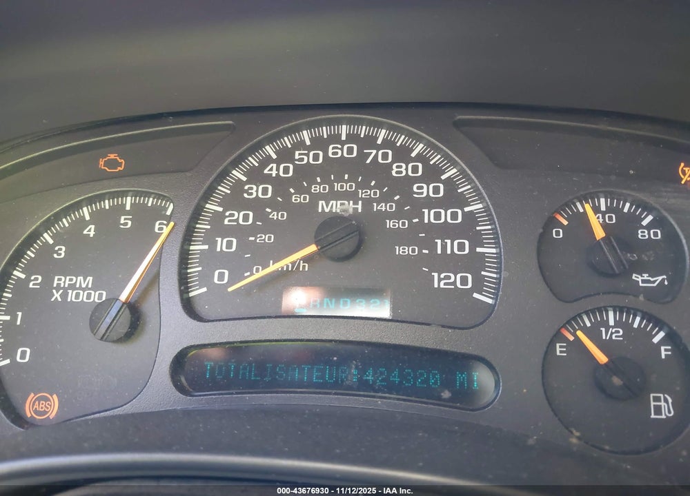 2005 CHEVROLET SUBURBAN 1500 LT VIN: 3GNEC16Z85G214818