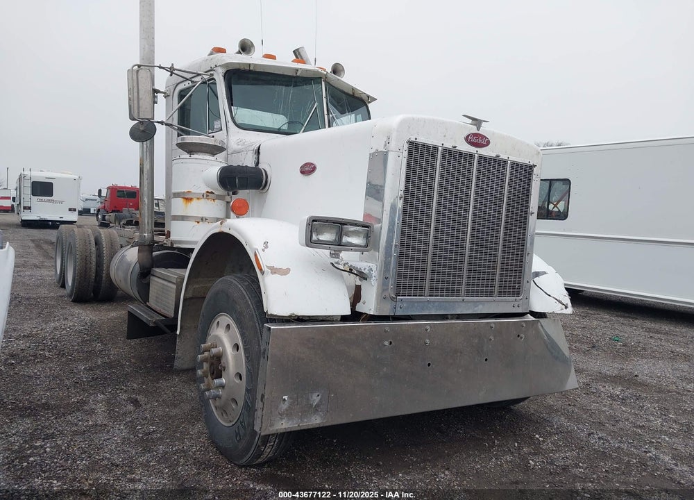 1985 PETERBILT 359 VIN: 1XP9DB9X0FP182045