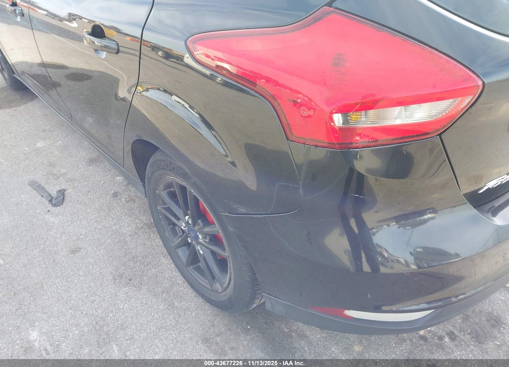 2015 FORD FOCUS SE VIN: 1FADP3K24FL239724