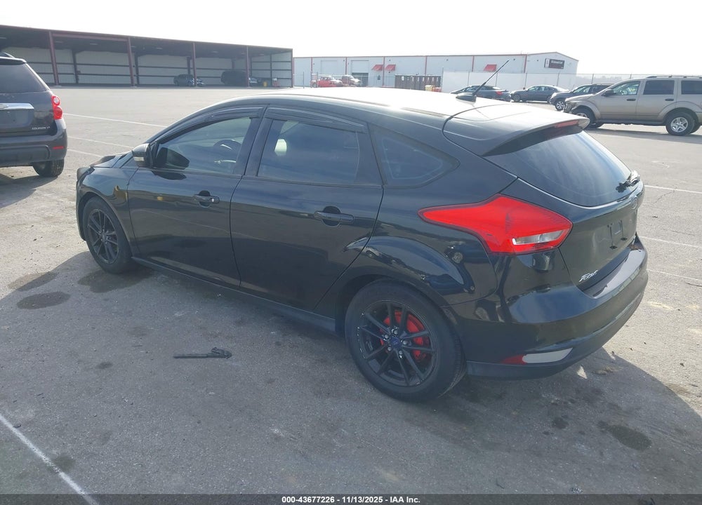 2015 FORD FOCUS SE VIN: 1FADP3K24FL239724