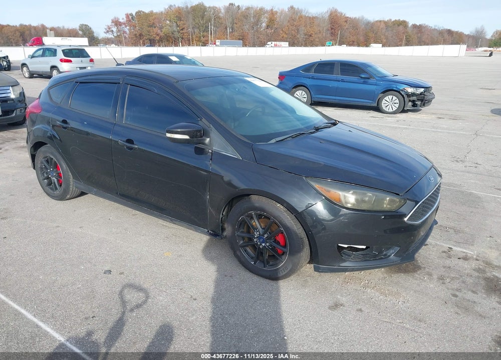 2015 FORD FOCUS SE VIN: 1FADP3K24FL239724