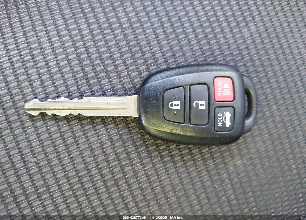 2019 TOYOTA COROLLA SE VIN: 2T1BURHE6KC209057