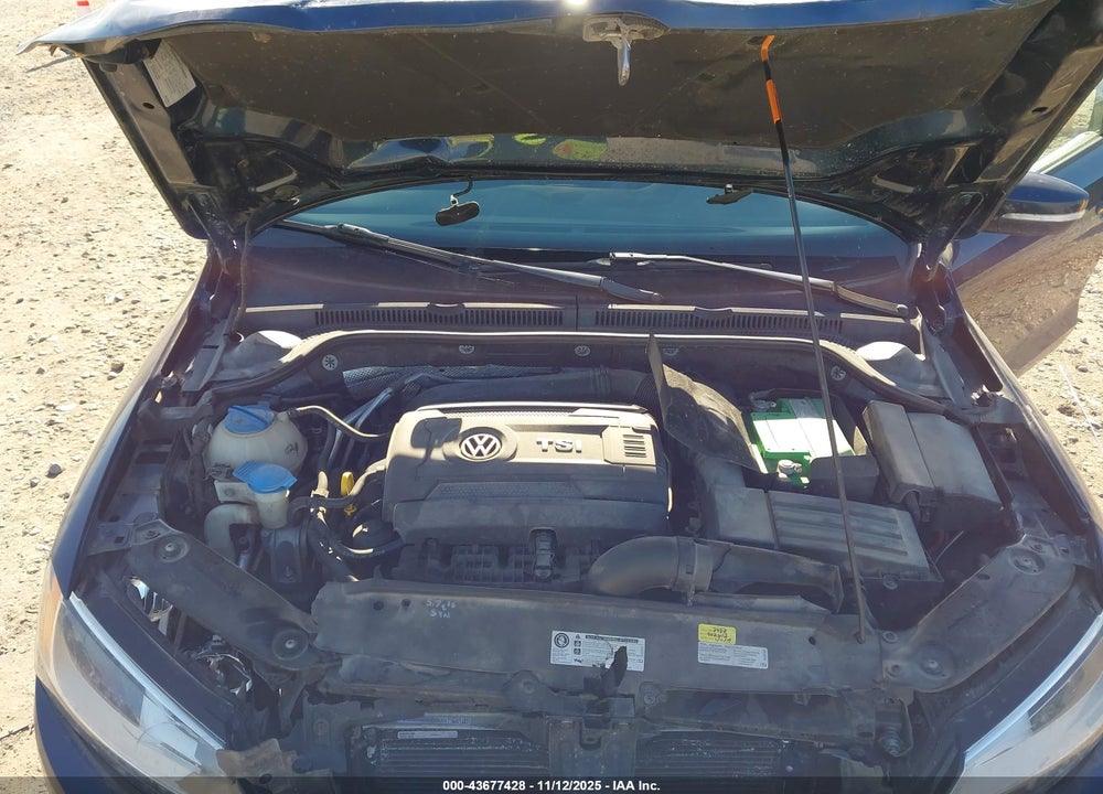 2014 VOLKSWAGEN JETTA 1.8T SE VIN: 3VWD17AJ2EM302163