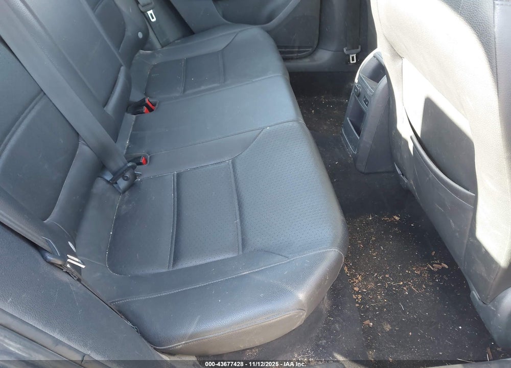 2014 VOLKSWAGEN JETTA 1.8T SE VIN: 3VWD17AJ2EM302163