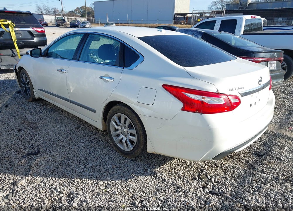2016 NISSAN ALTIMA VIN: 1N4AL3AP2GC117568