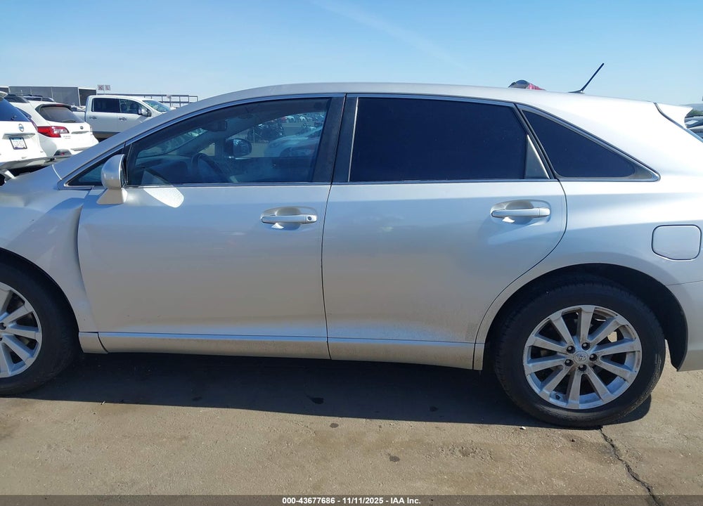 2010 TOYOTA VENZA VIN: 4T3ZA3BB5AU021377