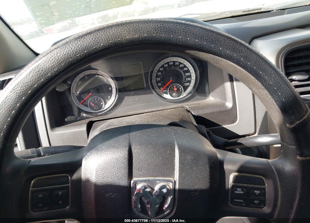 2013 RAM 1500 VIN: 1C6RR6GP4DS602727