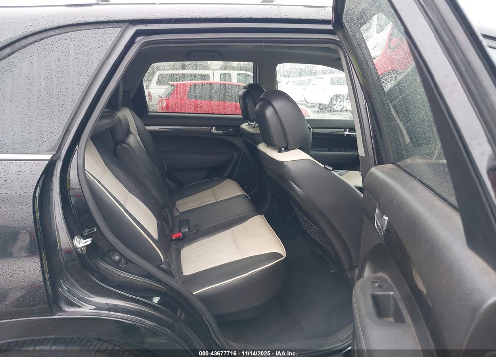 2012 KIA SORENTO SX V6 VIN: 5XYKW4A22CG301060