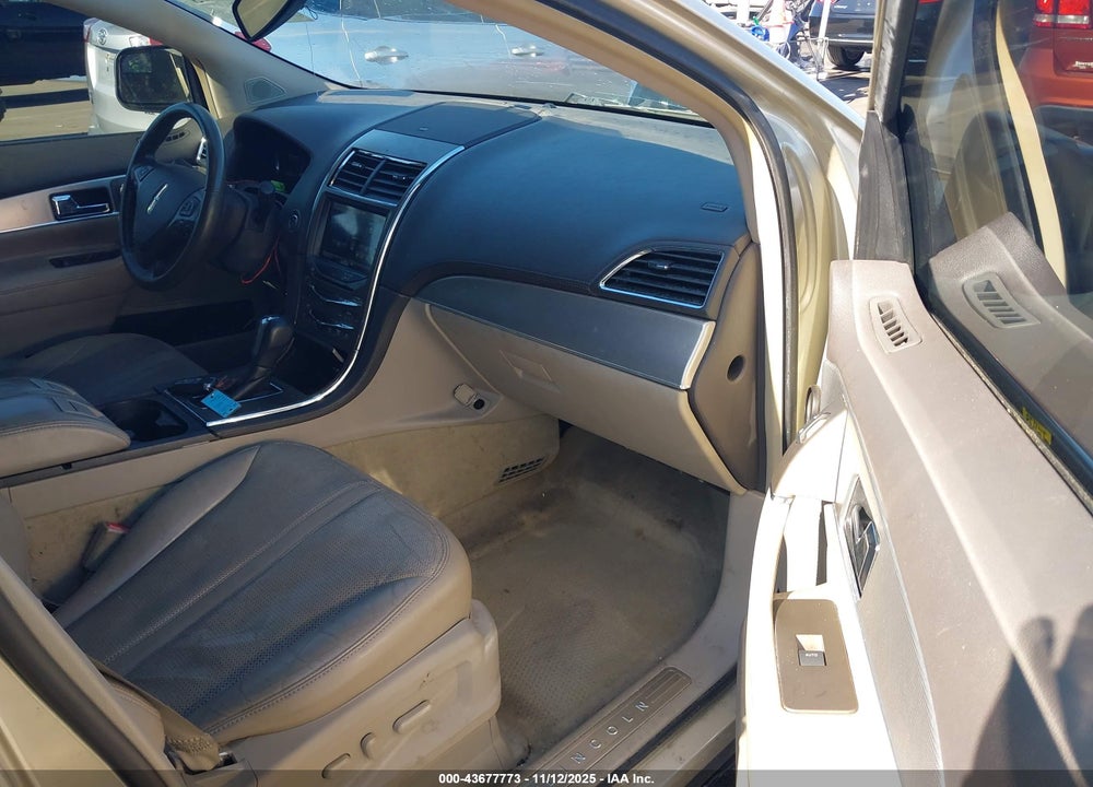 2011 LINCOLN MKX VIN: 2LMDJ6JK0BBJ07844