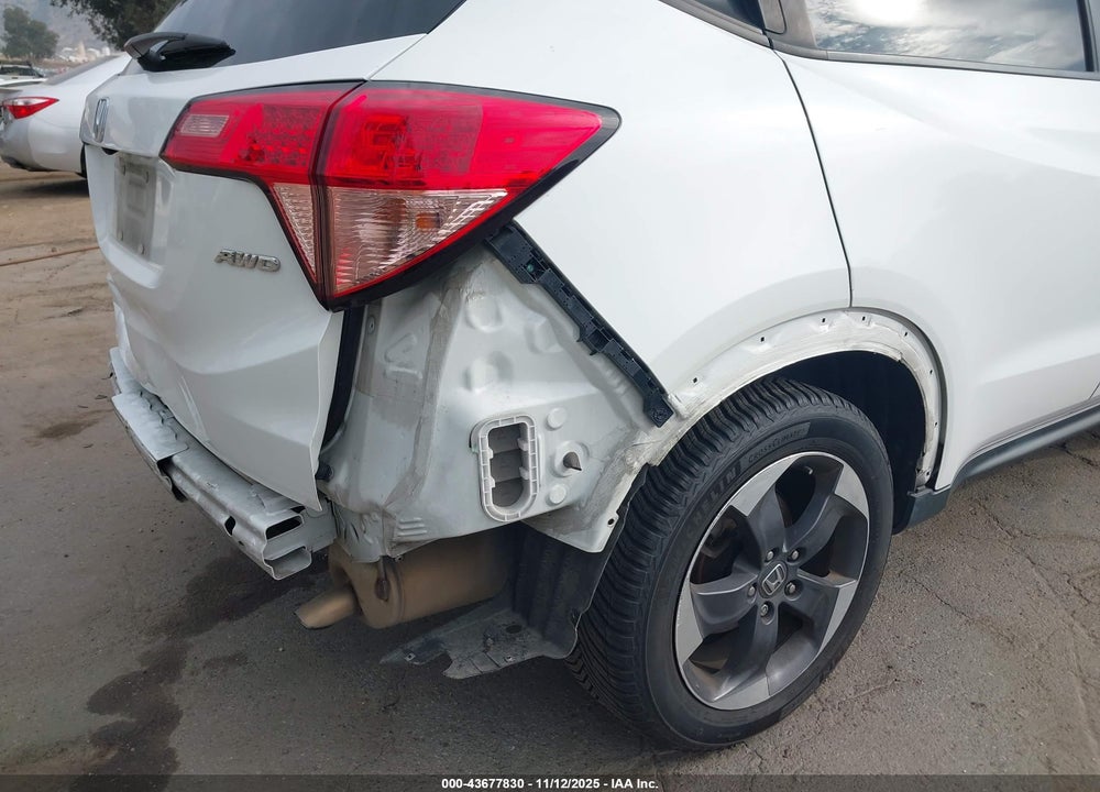 2018 HONDA HR-V VIN: 3CZRU6H79JM726125