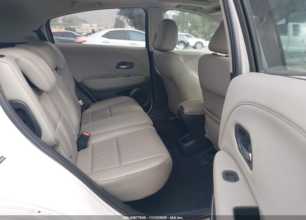 2018 HONDA HR-V VIN: 3CZRU6H79JM726125