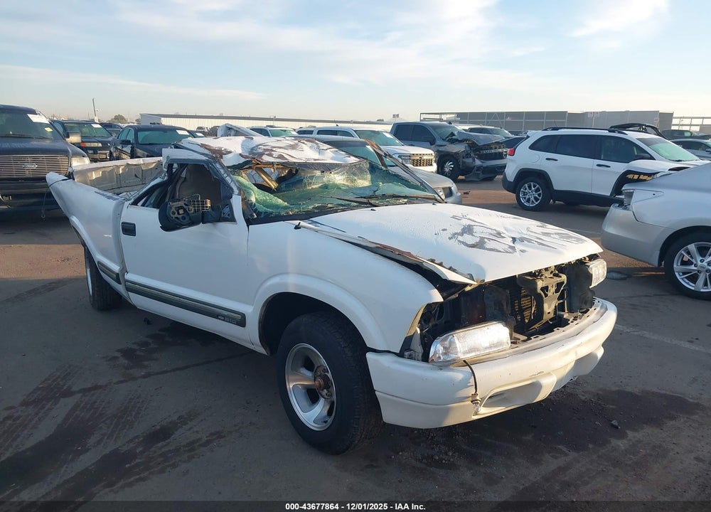 2000 CHEVROLET S-10 LS VIN: 1GCCS1457YK260480
