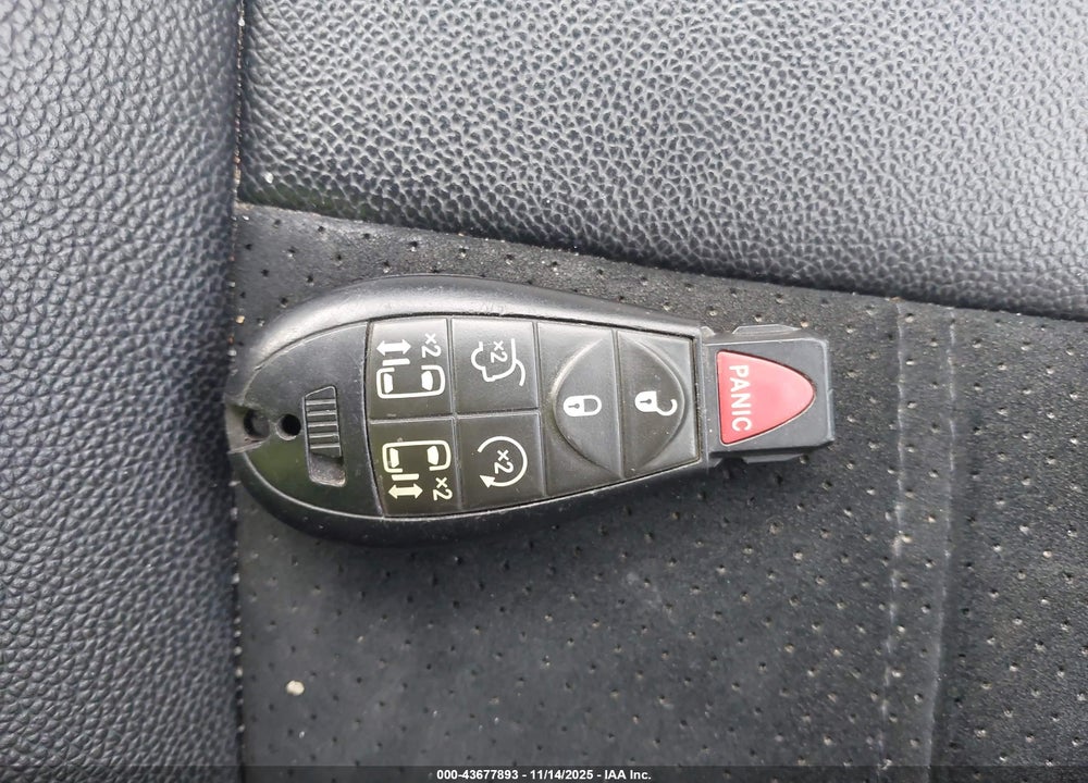 2018 DODGE GRAND CARAVAN SXT VIN: 2C4RDGCG7JR239355