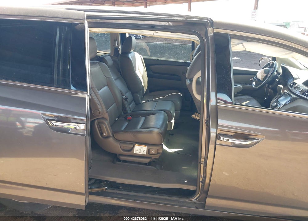 2016 HONDA ODYSSEY TOURING/TOURING ELITE VIN: 5FNRL5H95GB156237