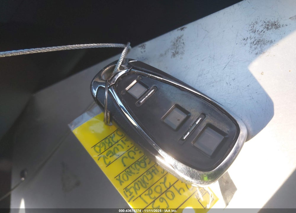 2021 CHEVROLET EQUINOX VIN: 2GNAXKEV4M6102860