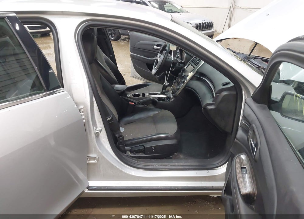 2015 CHEVROLET MALIBU 1LT VIN: 1G11C5SL2FF153686