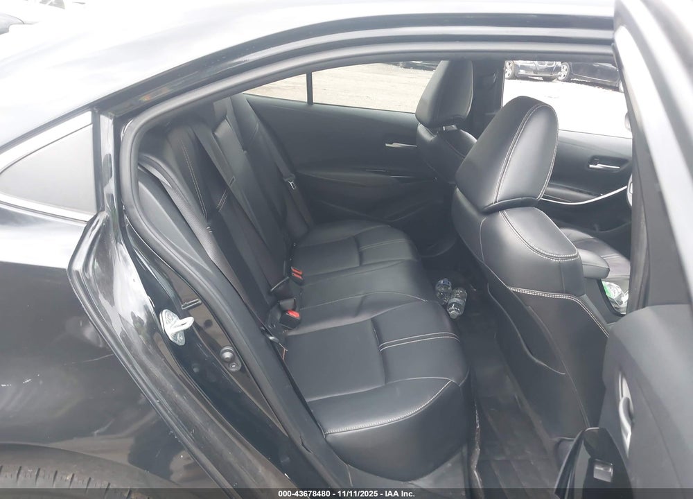 2020 TOYOTA COROLLA XLE VIN: 5YFFPRAE1LP015959