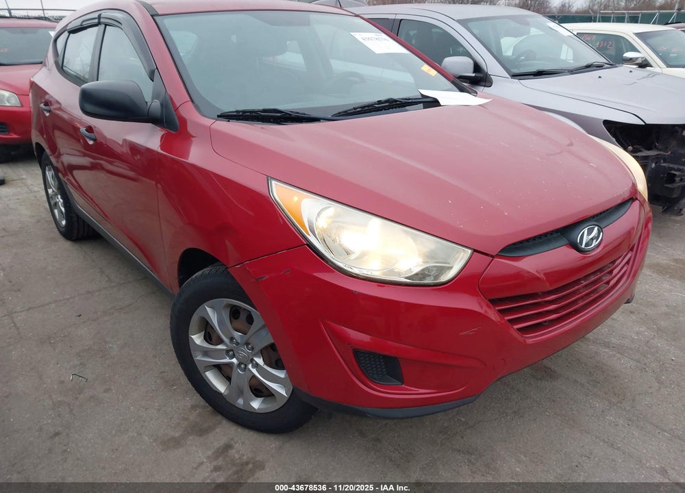2011 HYUNDAI TUCSON GL VIN: KM8JT3AB3BU198903