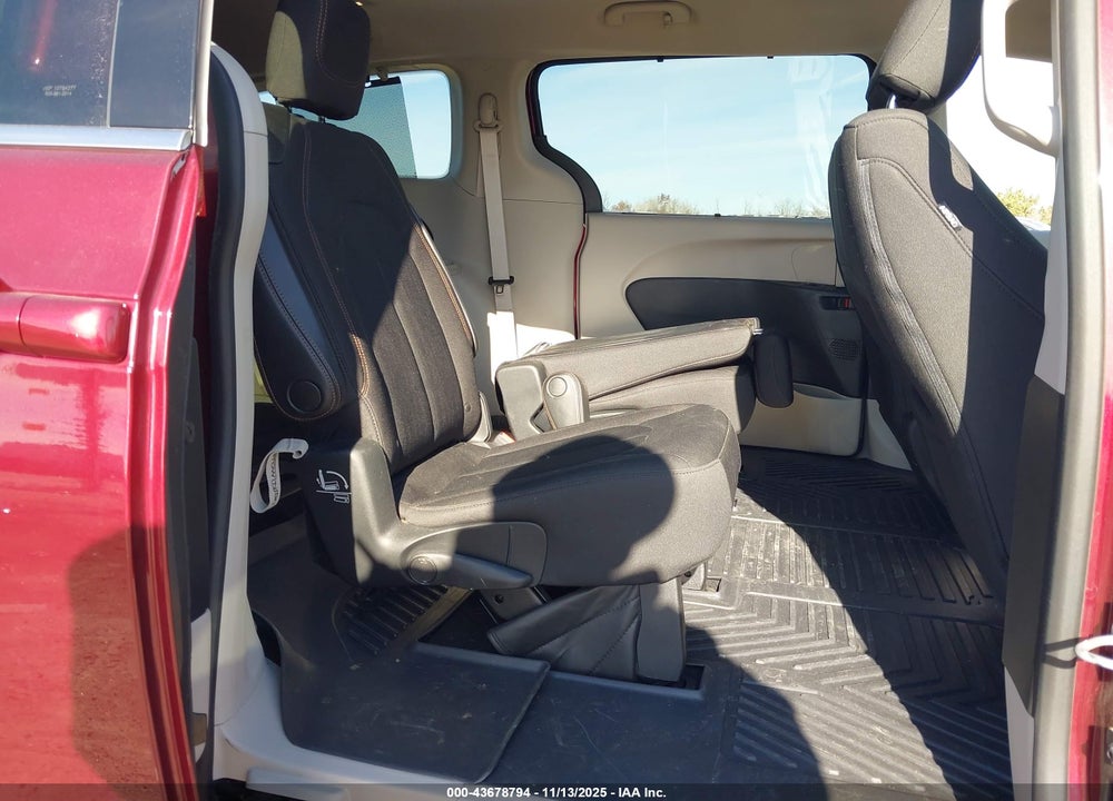 2017 CHRYSLER PACIFICA TOURING PLUS VIN: 2C4RC1BG5HR782120