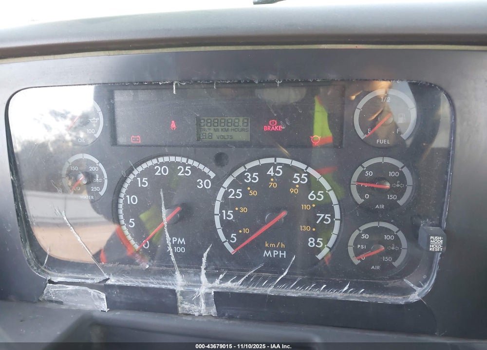 2004 STERLING TRUCK LT 7500 VIN: 2FZHATAK74AM36682