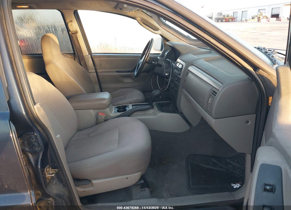2004 JEEP GRAND CHEROKEE LAREDO VIN: 1J4GW48S14C210700