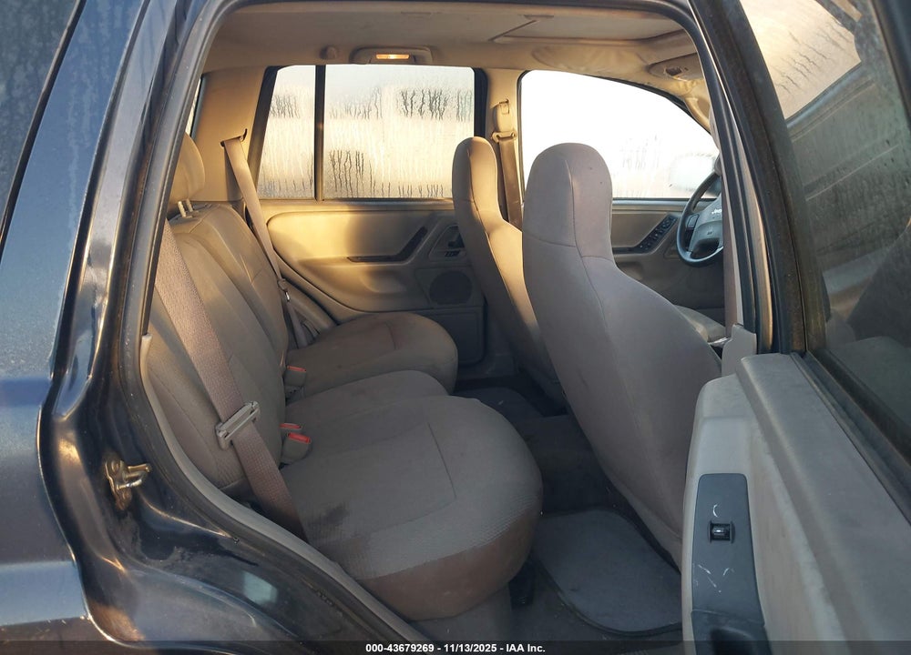 2004 JEEP GRAND CHEROKEE LAREDO VIN: 1J4GW48S14C210700