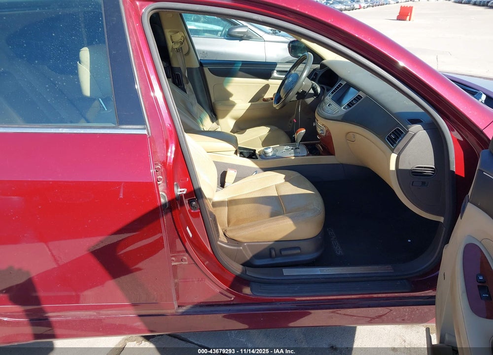 2013 HYUNDAI GENESIS 3.8 VIN: KMHGC4DD3DU235710