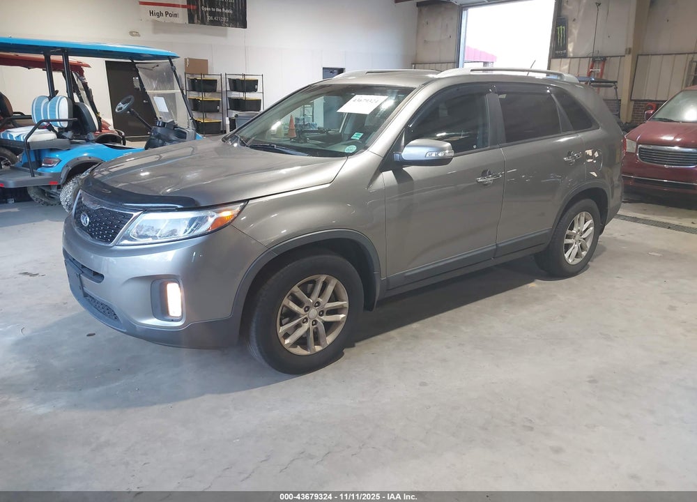2015 KIA SORENTO LX V6 VIN: 5XYKT4A73FG579149