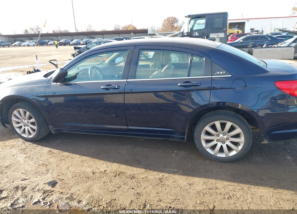 2013 CHRYSLER 200 VIN: 1C3CCBBB5DN624324