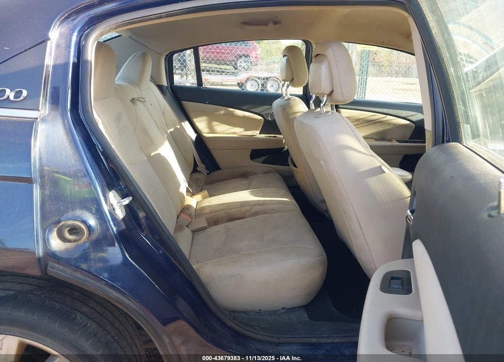2013 CHRYSLER 200 VIN: 1C3CCBBB5DN624324