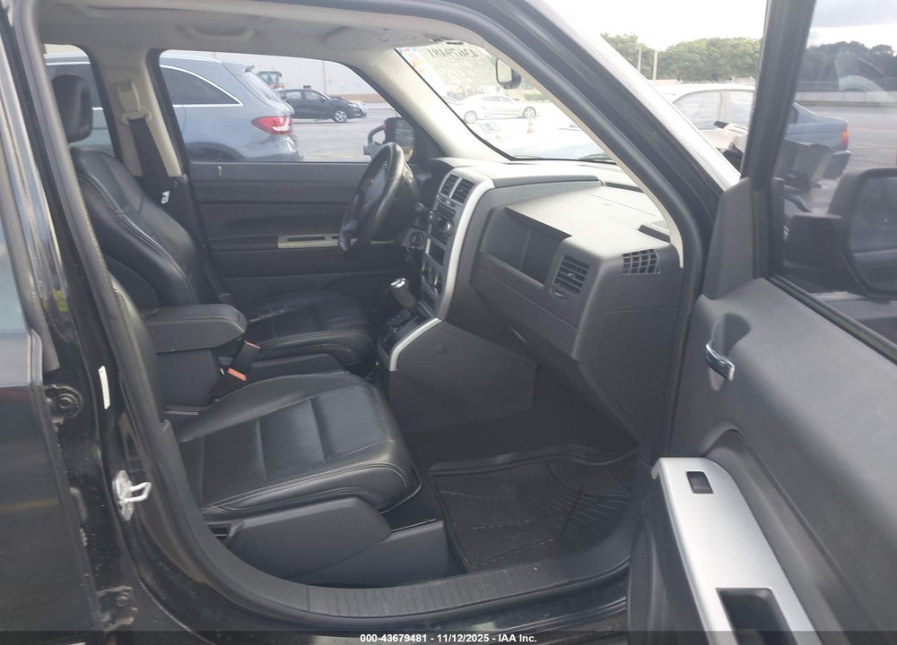 2008 JEEP PATRIOT LIMITED VIN: 1J8FT48WX8D551793
