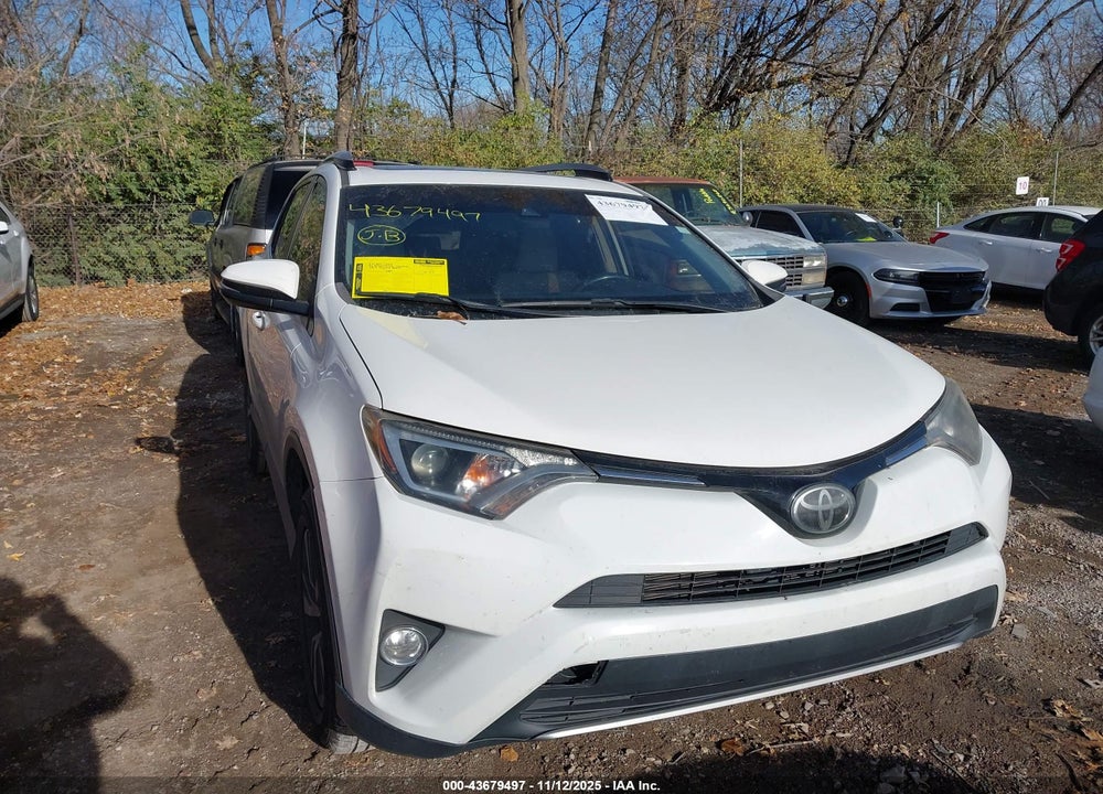 2018 TOYOTA RAV4 XLE VIN: JTMWFREV7JJ186536