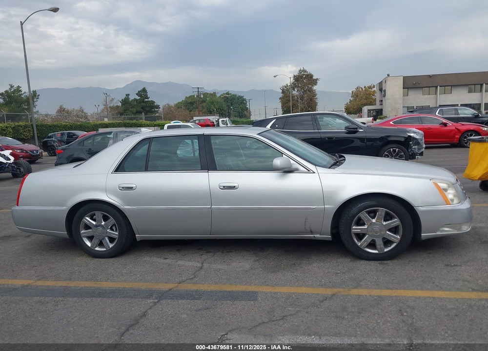 2011 CADILLAC DTS PREMIUM COLLECTION VIN: 1G6KH5E63BU119123