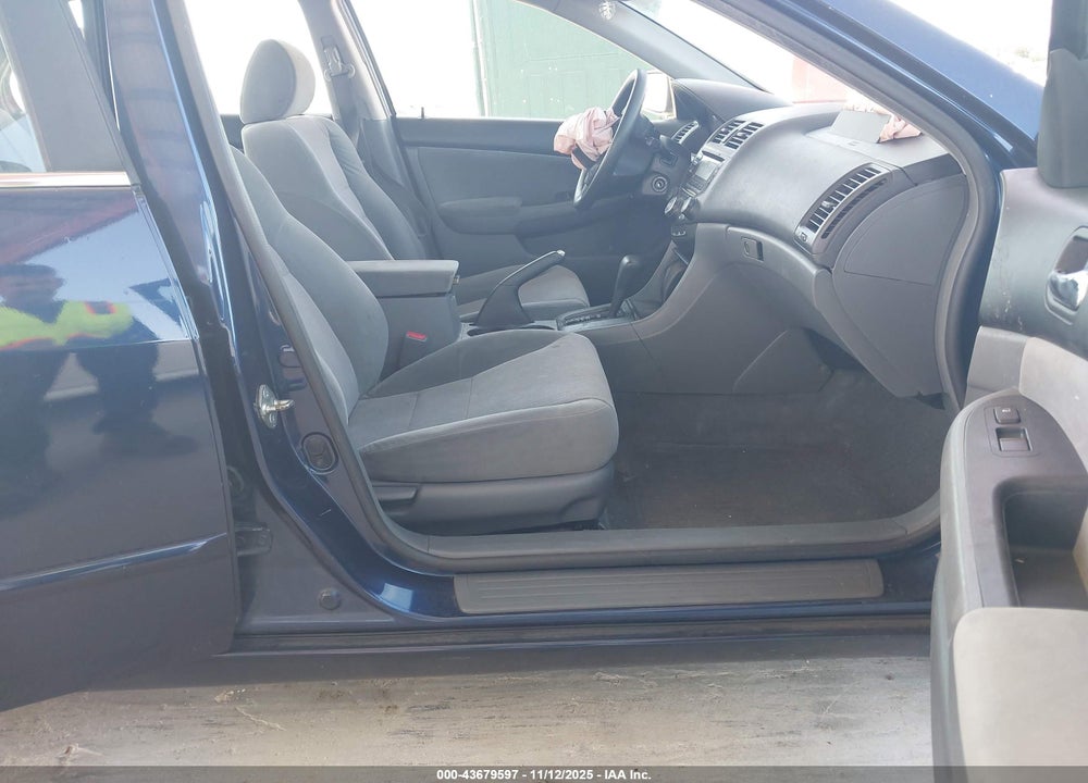 2003 HONDA ACCORD 2.4 LX VIN: 1HGCM56343A128452
