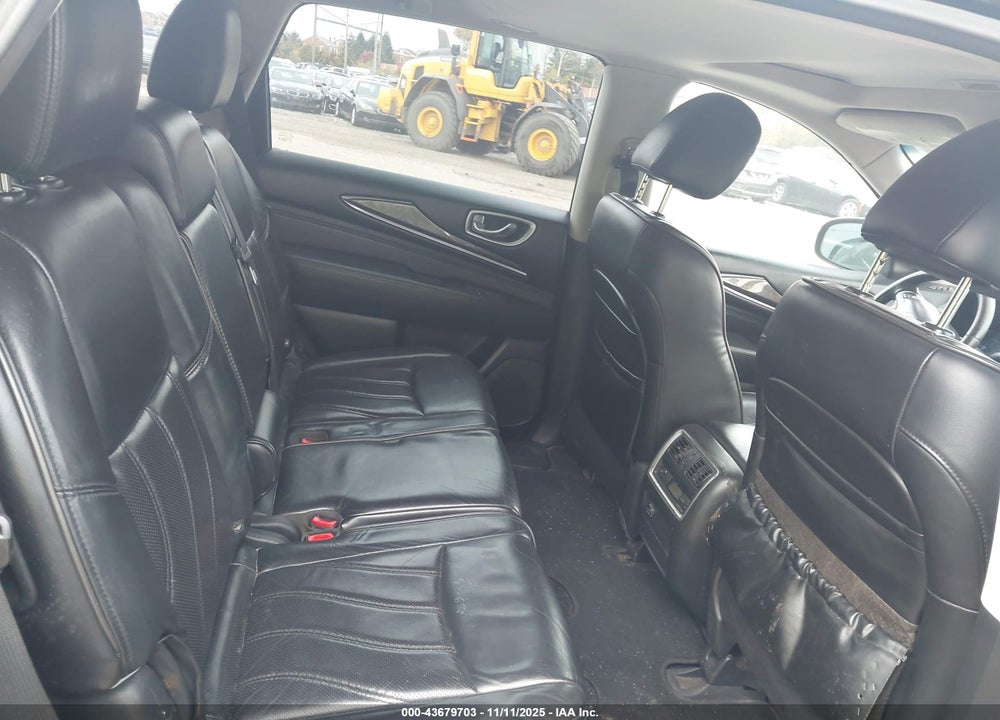 2015 INFINITI QX60 VIN: 5N1AL0MM8FC542135