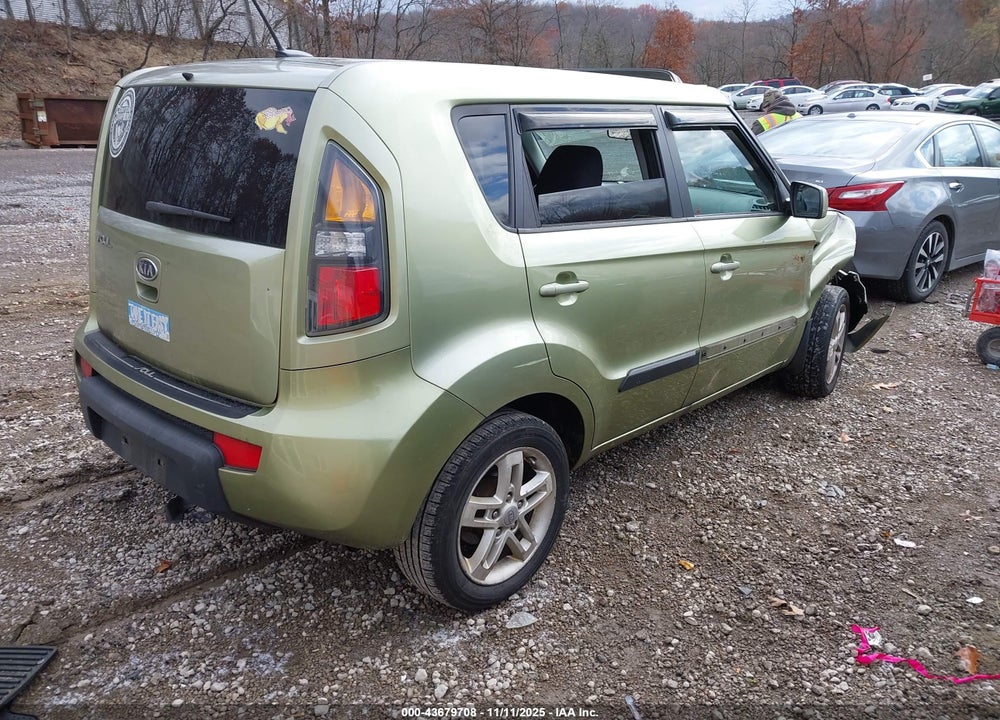 2011 KIA SOUL VIN: KNDJT2A28B7325173
