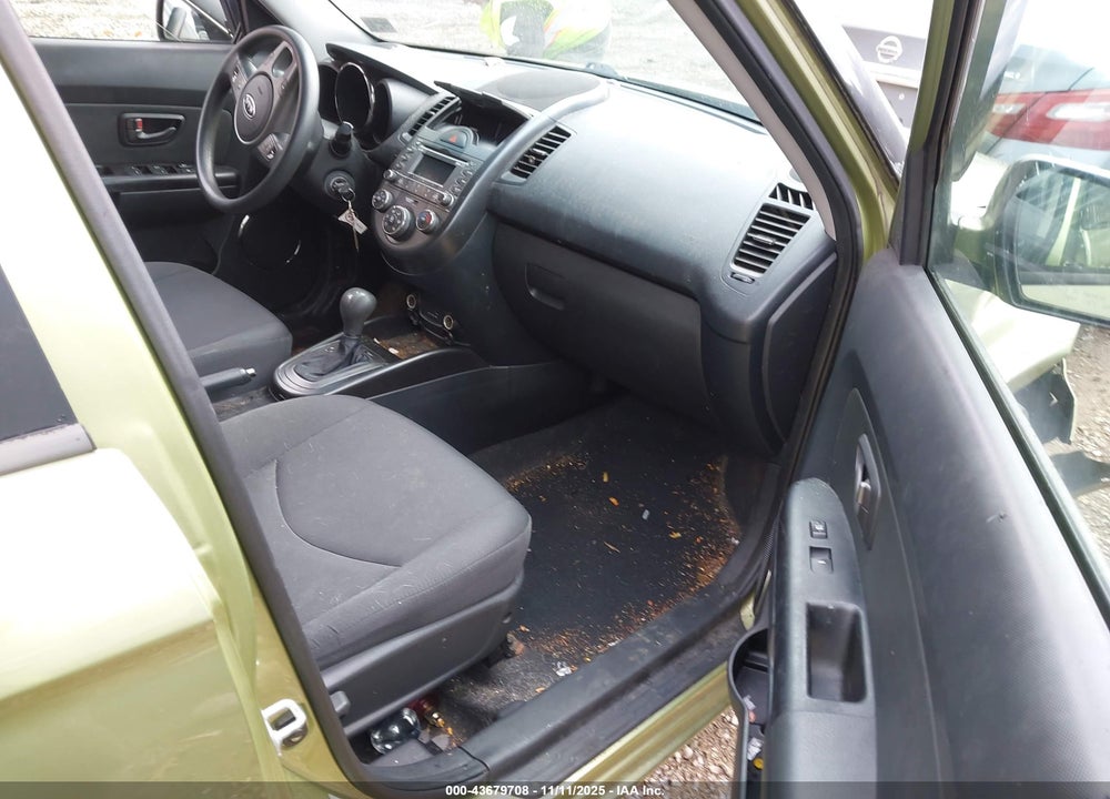 2011 KIA SOUL VIN: KNDJT2A28B7325173