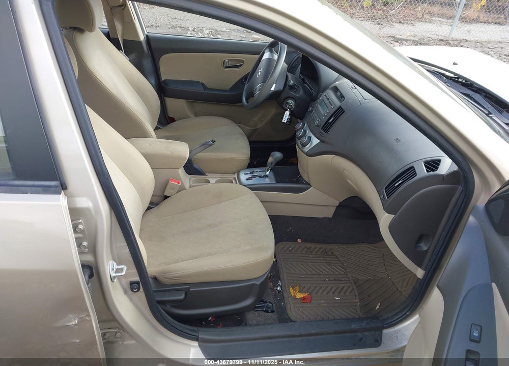 2010 HYUNDAI ELANTRA VIN: KMHDU4AD9AU953231
