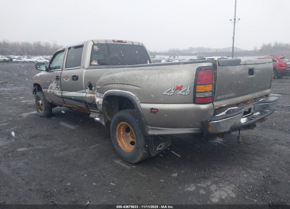2002 CHEVROLET SILVERADO 3500 LS VIN: 1GCJK33112F135962