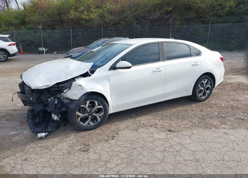 2019 KIA FORTE LXS VIN: 3KPF24AD2KE005028