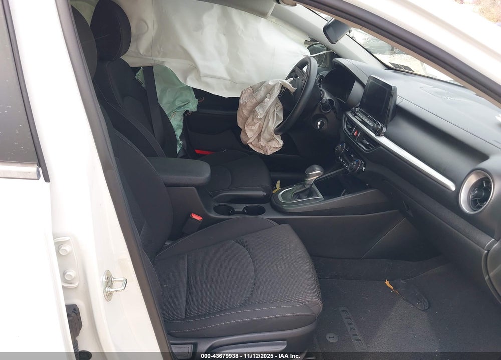 2019 KIA FORTE LXS VIN: 3KPF24AD2KE005028