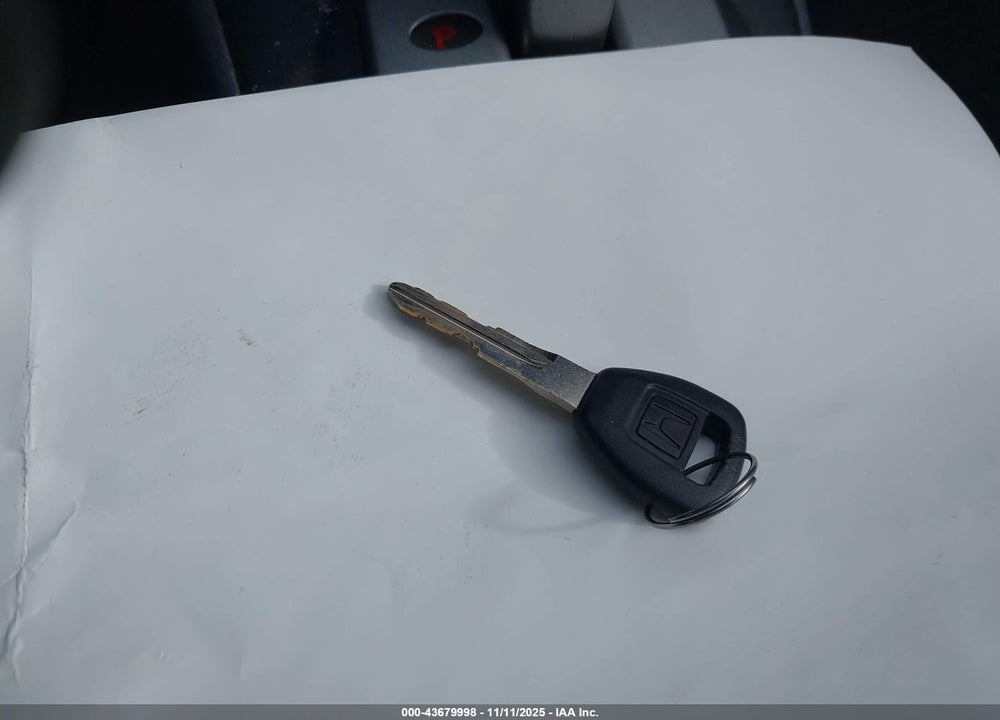 2002 HONDA CIVIC LX VIN: 1HGES16562L059355
