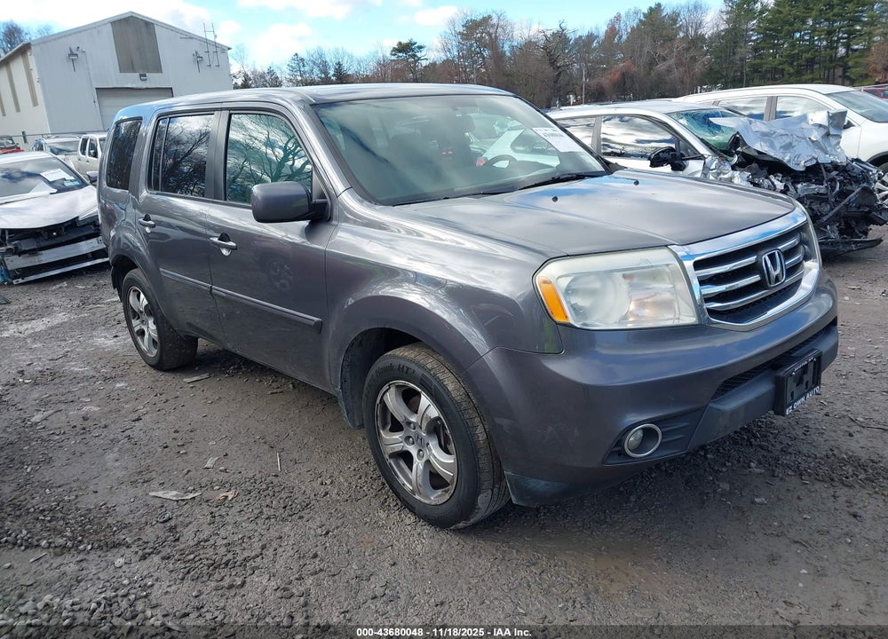 2015 HONDA PILOT EX VIN: 5FNYF4H45FB043520