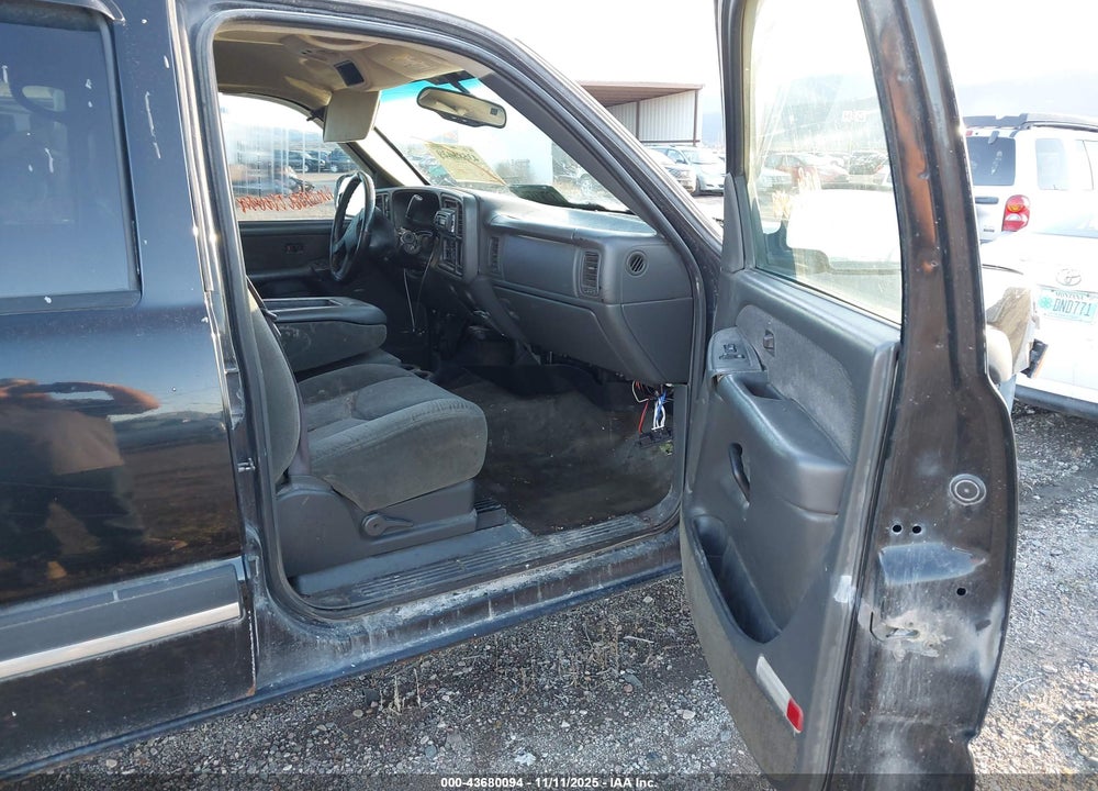 2003 CHEVROLET SILVERADO 2500HD LS VIN: 1GCHK23153F254852