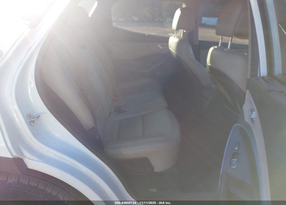 2014 HYUNDAI SANTA FE SPORT 2.4L VIN: 5XYZU3LB4EG195287